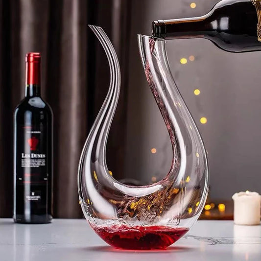 Elegant Swan Crystal Wine Decanter – The Perfect Gift for Wine Lovers